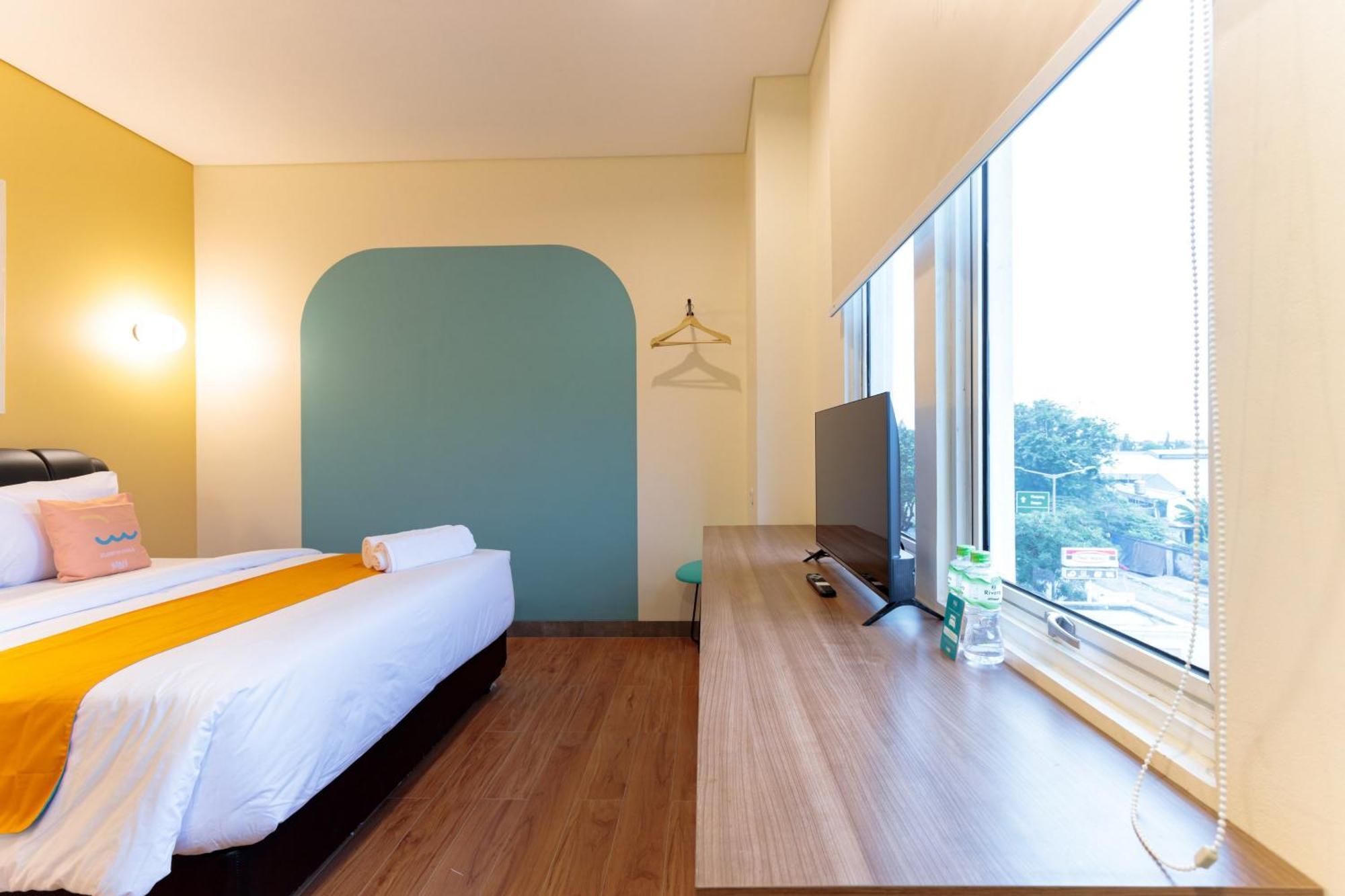 Sans Hotel Kelapa Gading Jakarta Exterior photo